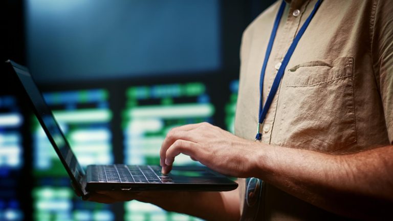 Cursor IDE expose les développeurs à des cyberattaques sophistiquées